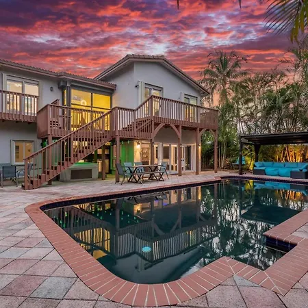 267 Avalon Villa
